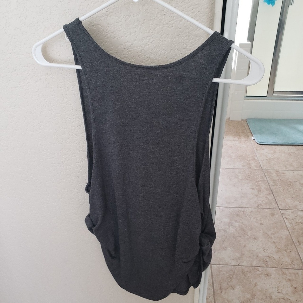 Tank top. - Picture 3 of 3